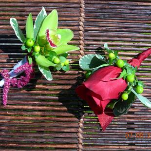 BF0097-Reds and Green Boutonnieres
