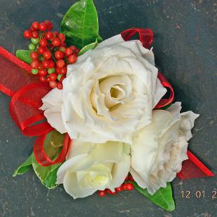 BF0282-Holiday Corsage