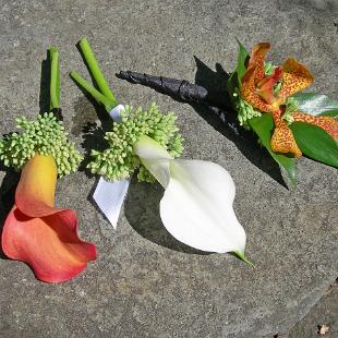 BF0342-Simple Orange and White Boutonnieres