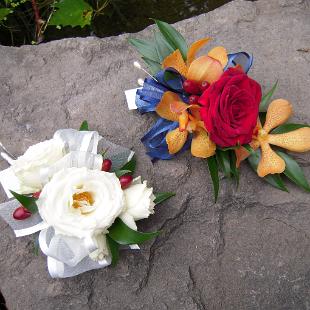 BF0431-Navy, Burnt Sienna and Red Corsages