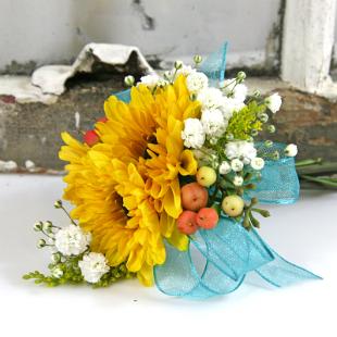 BF0611-Sunflower and Baby's Breath Corsage
