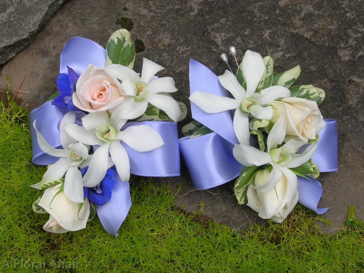 BF0294-Light Blue and White Corsages