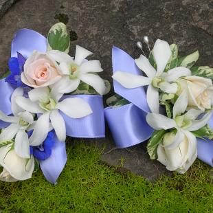 BF0294-Light Blue and White Corsages