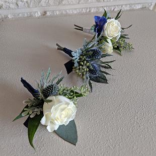 BF0780-White Rose, Thistle and Seeded Eucalyptus Boutonniere