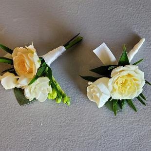BF0812-Soft Yellow and White Boutonnieres